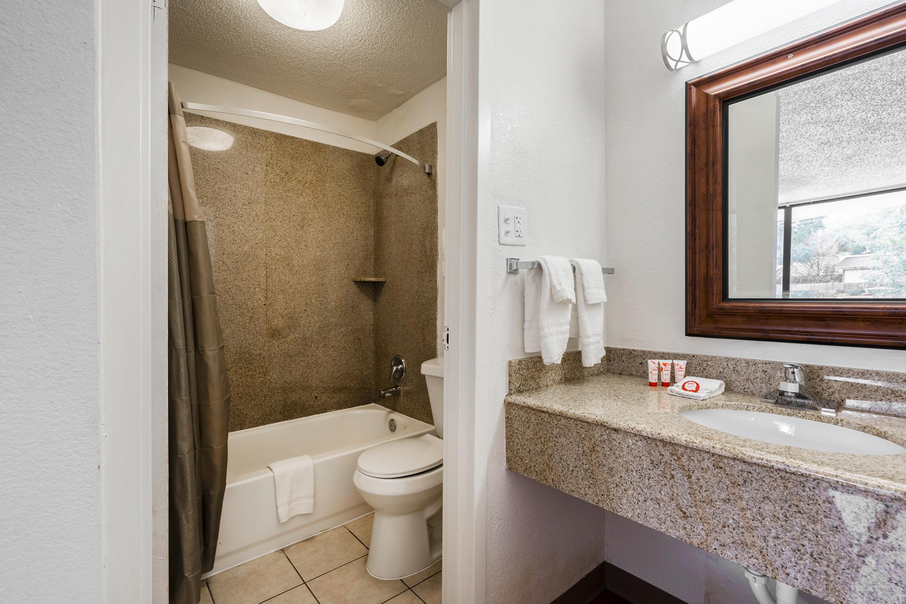 Oyo Hotel Bossier City La - Red River Esterno foto