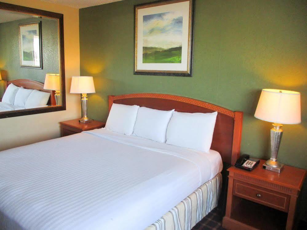 Oyo Hotel Bossier City La - Red River Esterno foto